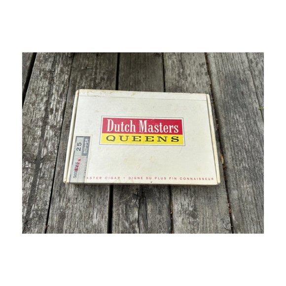 Vintage Dutch Masters QUEENS Cigar Box The Master Cigar 8.5x5.75" - Picture 1 of 7